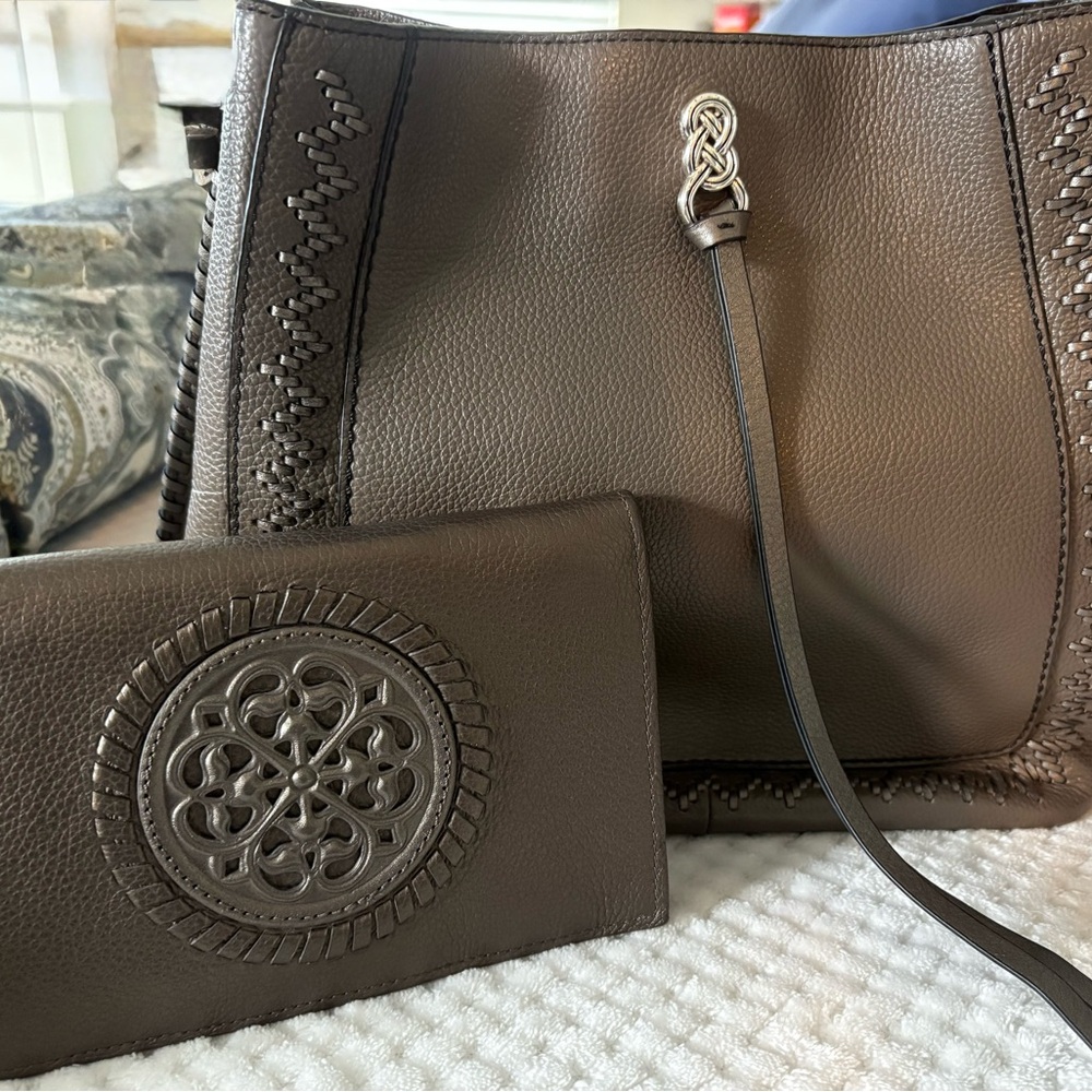 Brighton Georgia Pewter Shoulder Bag
Strap	12"- 21" 
W	11"
H	11"
D	4 1/2"